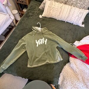 YITTY Olive Green Pullover